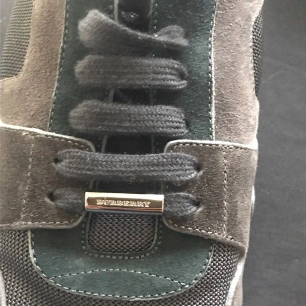 Burberry Shoes - Picture 3 of 3